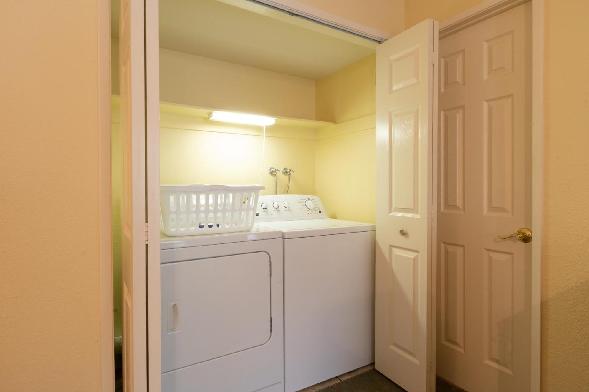 San Diego Country Estates Ramona Chambre photo